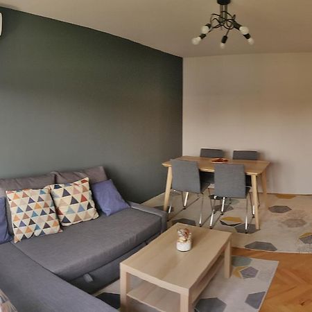 Modern And Cozy Apartment Piteşti Eksteriør billede