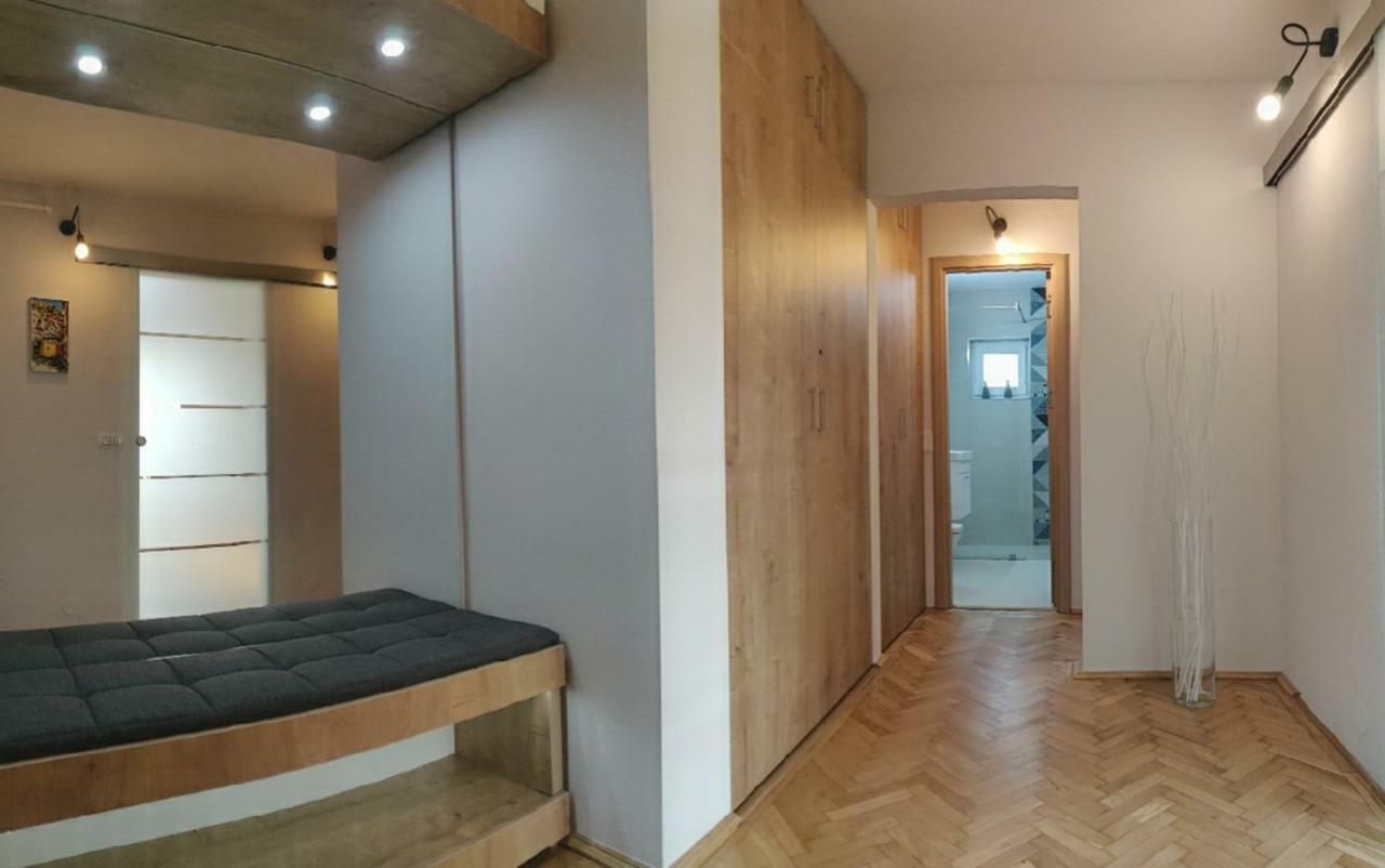 Modern And Cozy Apartment Piteşti Eksteriør billede