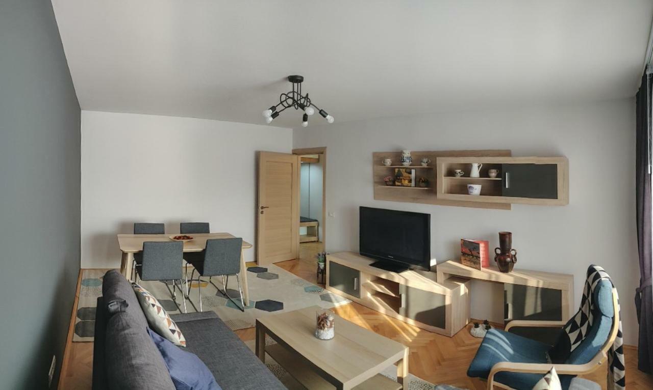 Modern And Cozy Apartment Piteşti Eksteriør billede